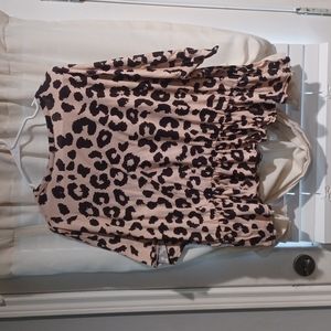 Tan leopard print shirt mid long sleeves